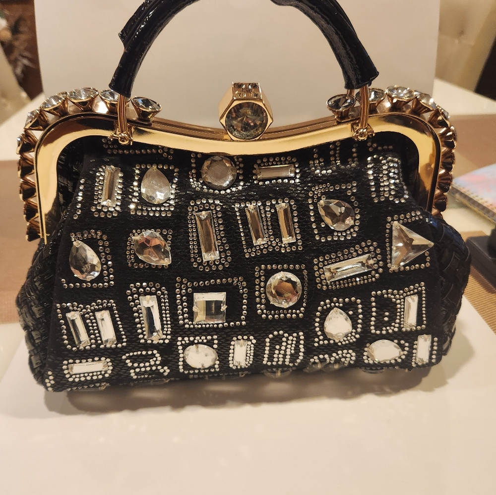 Tucci. Women's bag in black. Made of genuine patent leather. Accessories - Picture 11 of 12